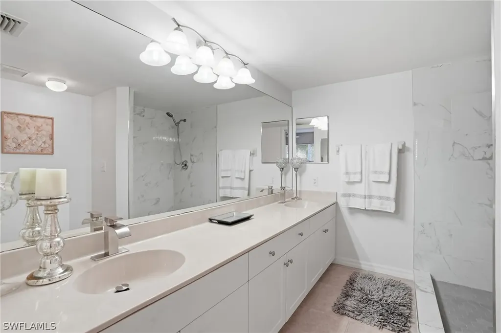 9856 Luna Circle Naples FL 34109