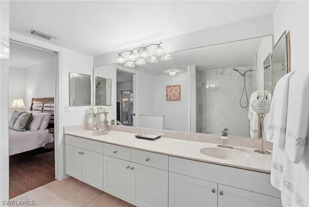 9856 Luna Circle Naples FL 34109