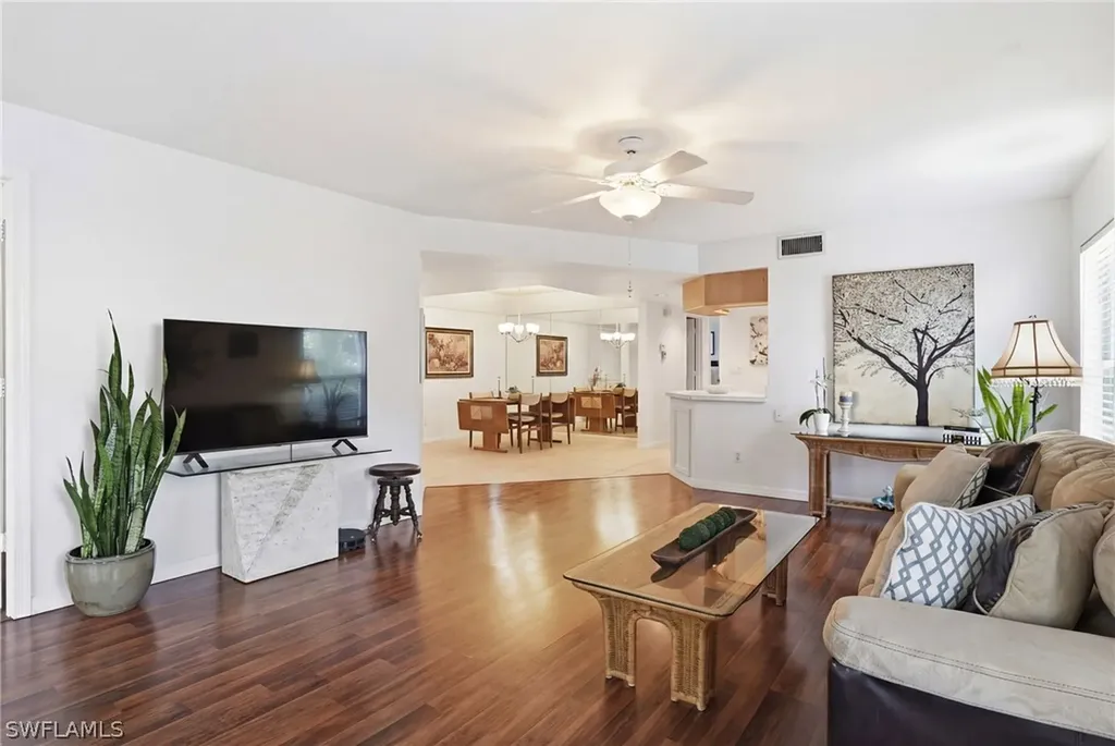 9856 Luna Circle Naples FL 34109