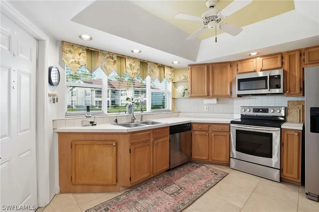 9856 Luna Circle Naples FL 34109