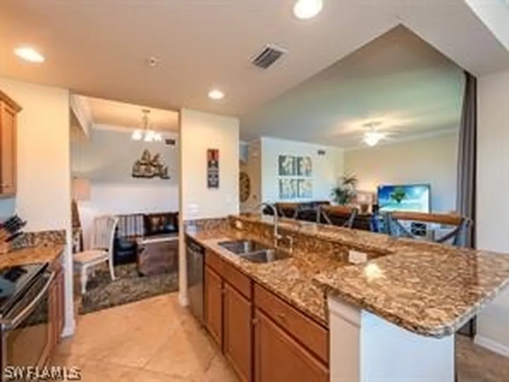 9723 Acqua Court Naples FL 34113