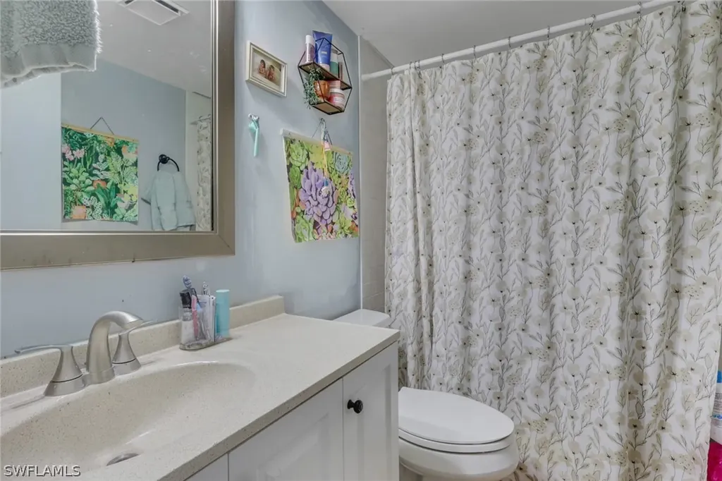 1211 Commonwealth Circle Naples FL 34116