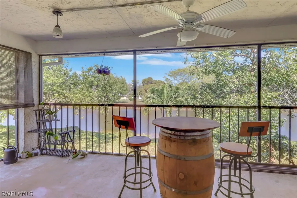 1211 Commonwealth Circle Naples FL 34116
