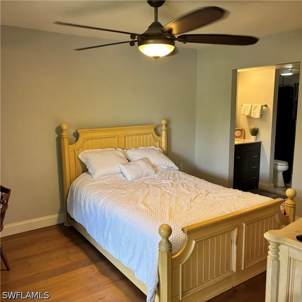 1211 Commonwealth Circle Naples FL 34116