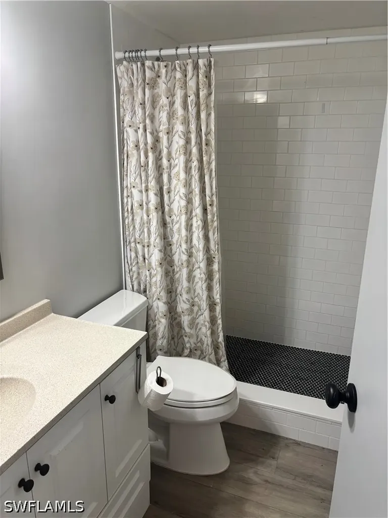 1211 Commonwealth Circle Naples FL 34116