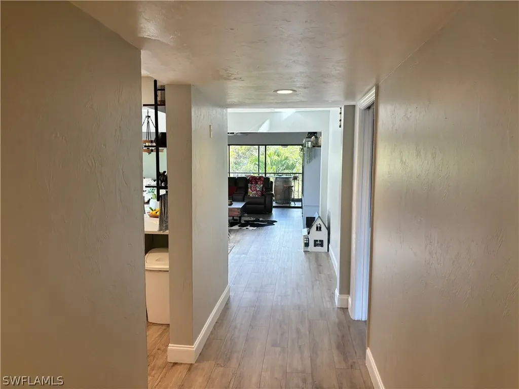 1211 Commonwealth Circle Naples FL 34116