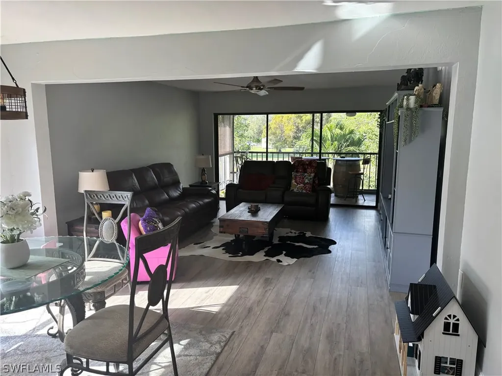1211 Commonwealth Circle Naples FL 34116