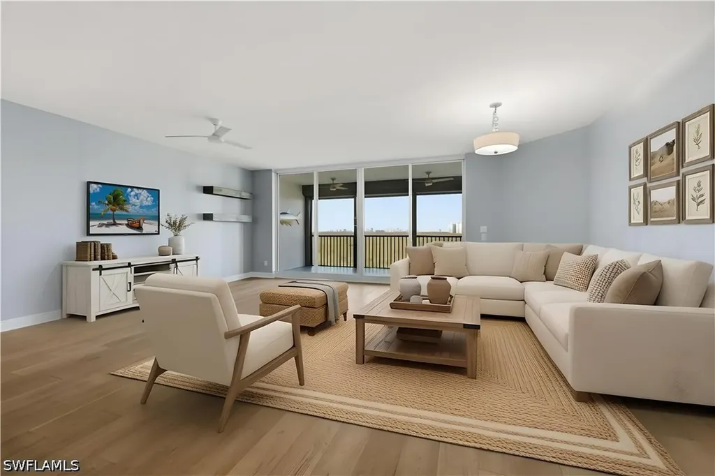 425 Cove Tower Drive Naples FL 34110