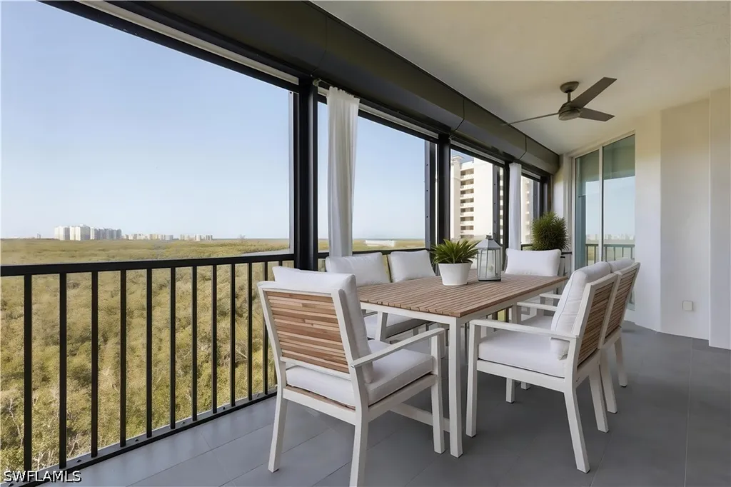 425 Cove Tower Drive Naples FL 34110