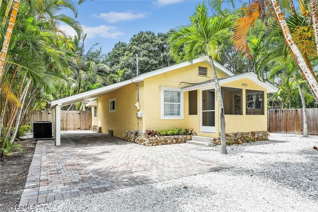 2780 Weeks Avenue Naples FL 34112