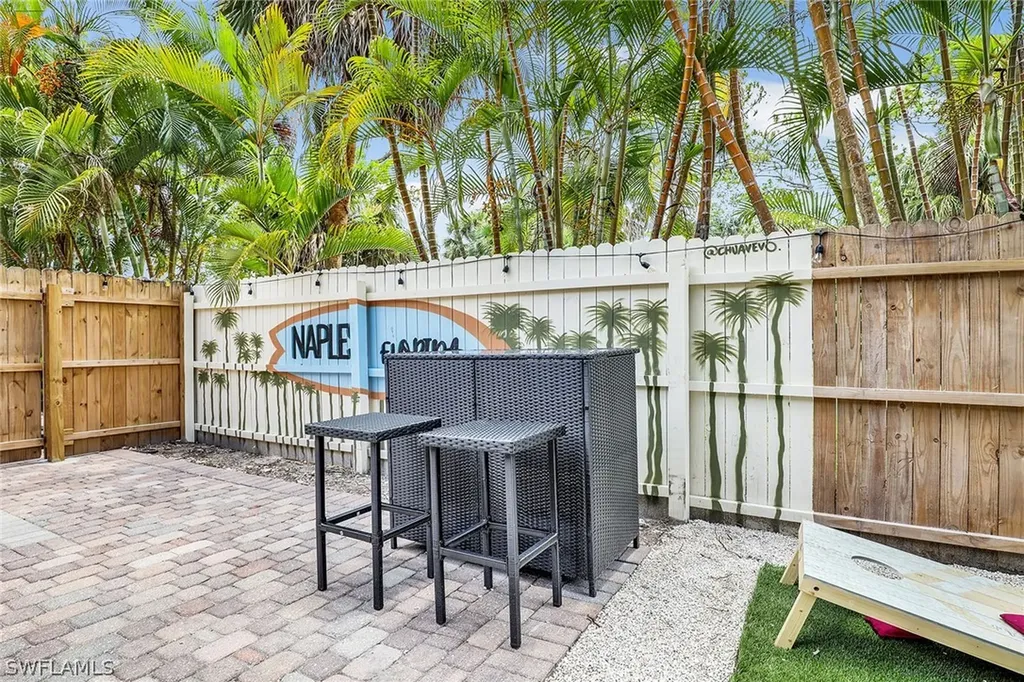 2780 Weeks Avenue Naples FL 34112