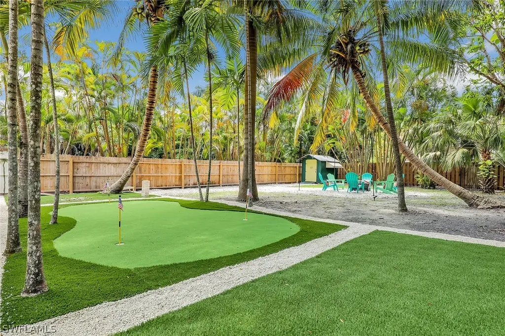 2780 Weeks Avenue Naples FL 34112