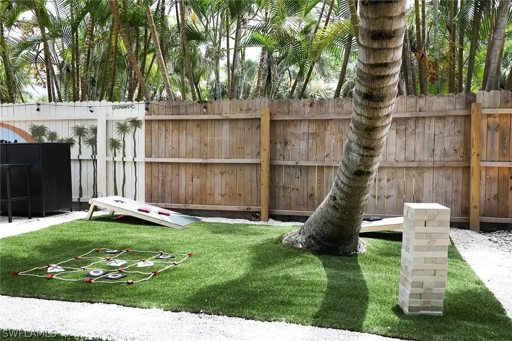2780 Weeks Avenue Naples FL 34112