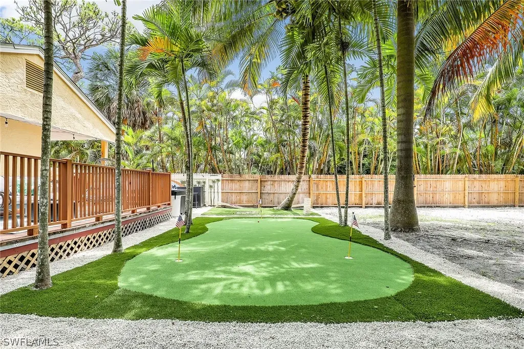 2780 Weeks Avenue Naples FL 34112