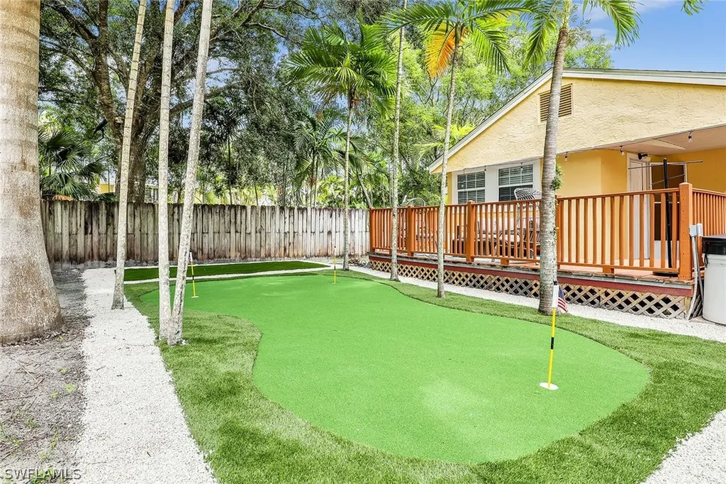2780 Weeks Avenue Naples FL 34112