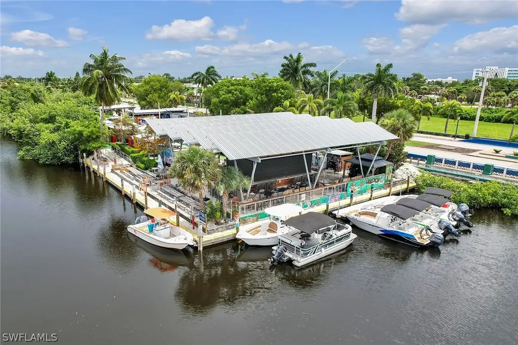 2780 Weeks Avenue Naples FL 34112