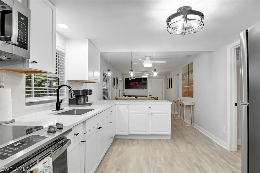 2780 Weeks Avenue Naples FL 34112