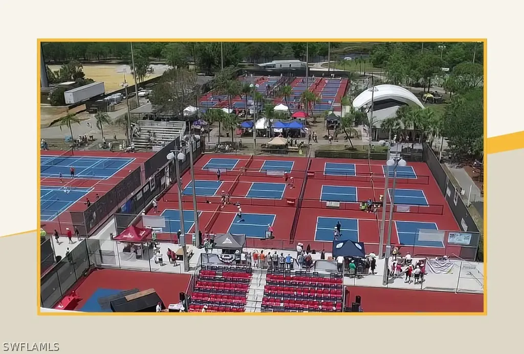 3854 Grove Circle Naples FL 34112