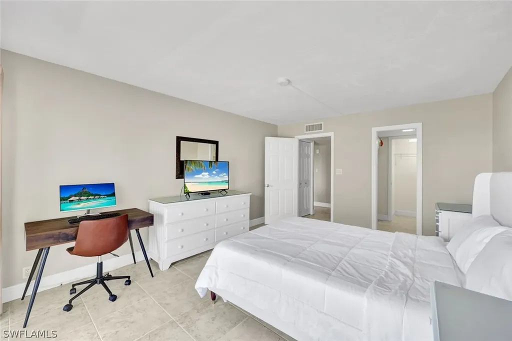 1 Bluebill Avenue Naples FL 34108