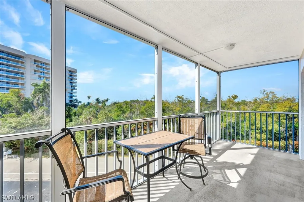 1 Bluebill Avenue Naples FL 34108