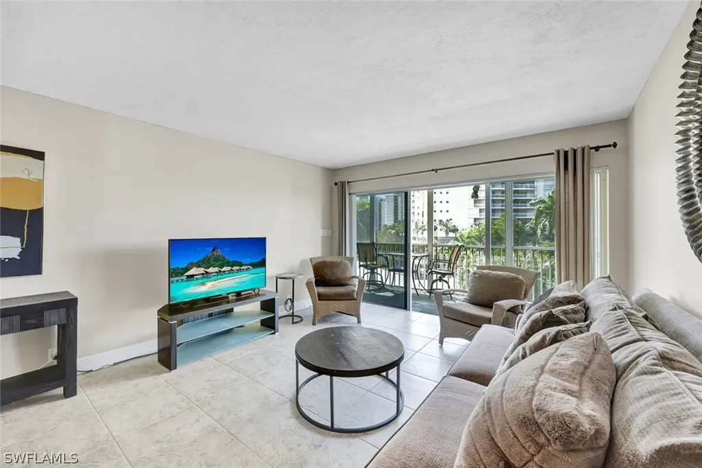 1 Bluebill Avenue Naples FL 34108