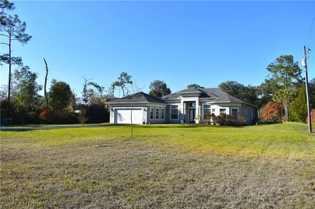 3841 4th Avenue NE Naples FL 34120