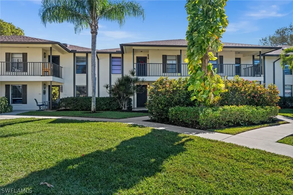 500 Misty Pines Circle Naples FL 34105