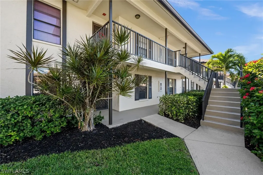 500 Misty Pines Circle Naples FL 34105