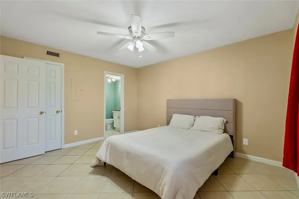 4629 Bayshore Drive Naples FL 34112
