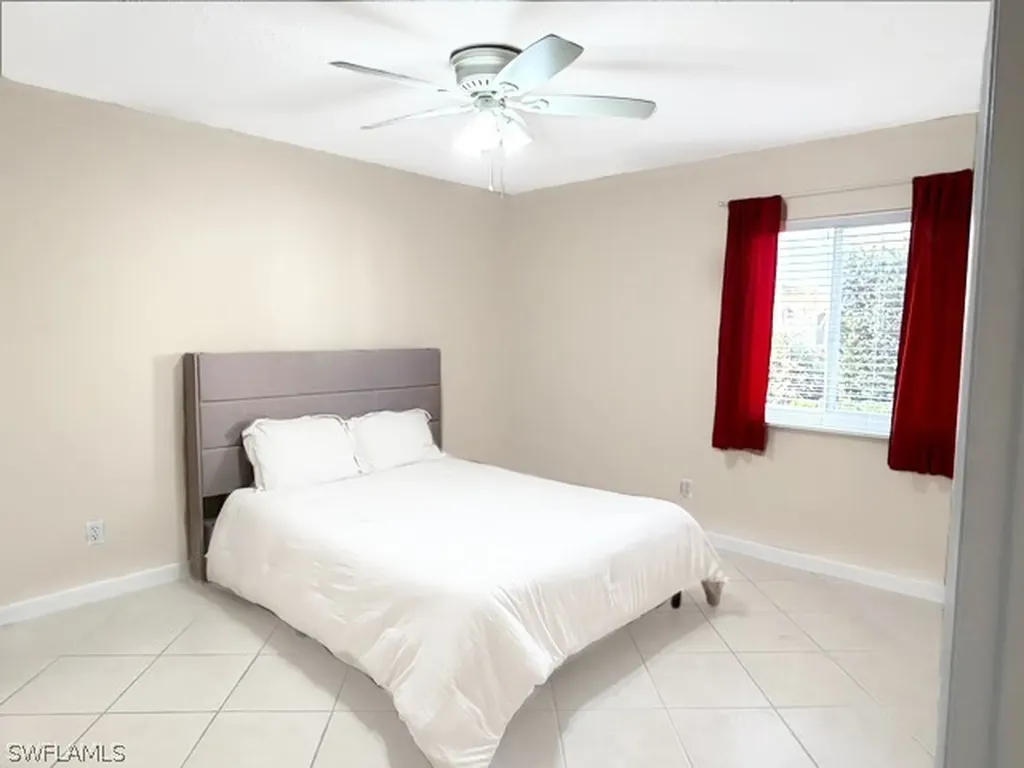 4629 Bayshore Drive Naples FL 34112