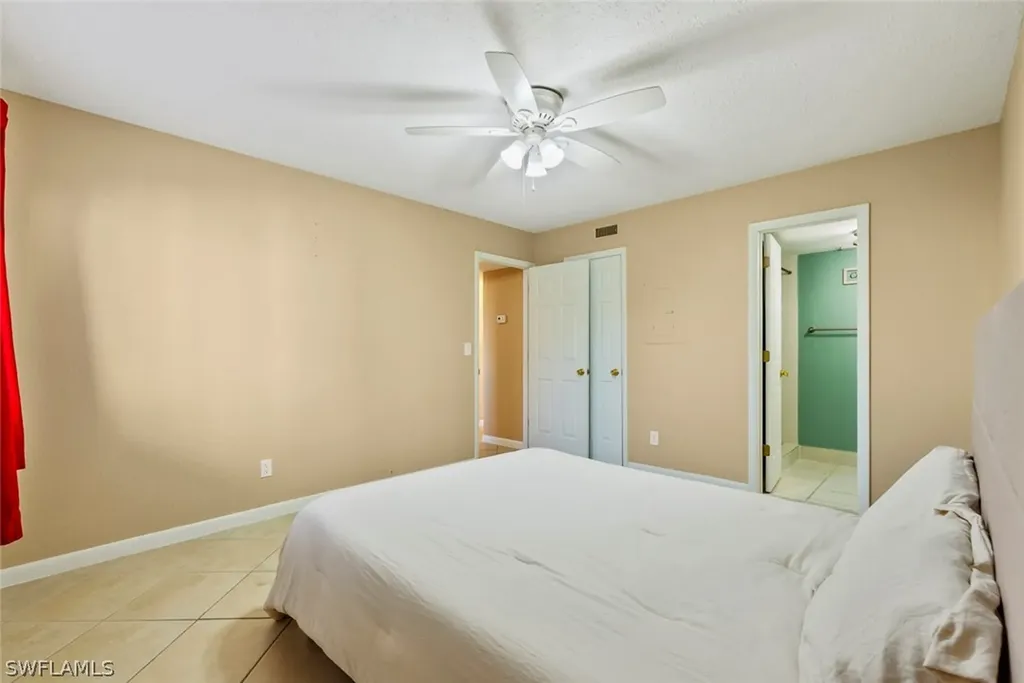 4629 Bayshore Drive Naples FL 34112