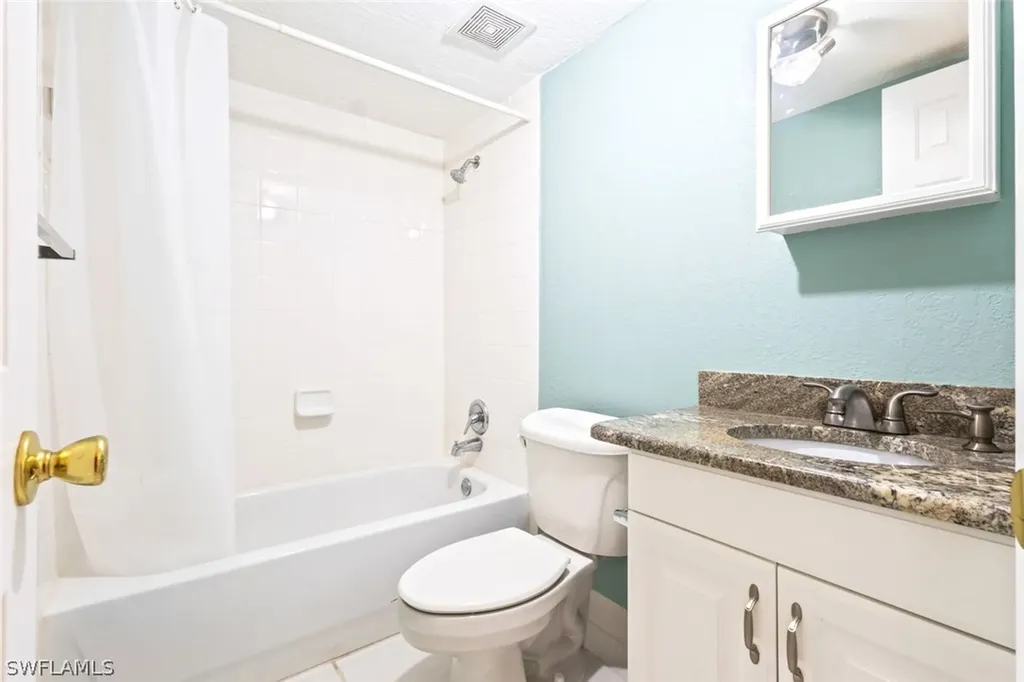 4629 Bayshore Drive Naples FL 34112