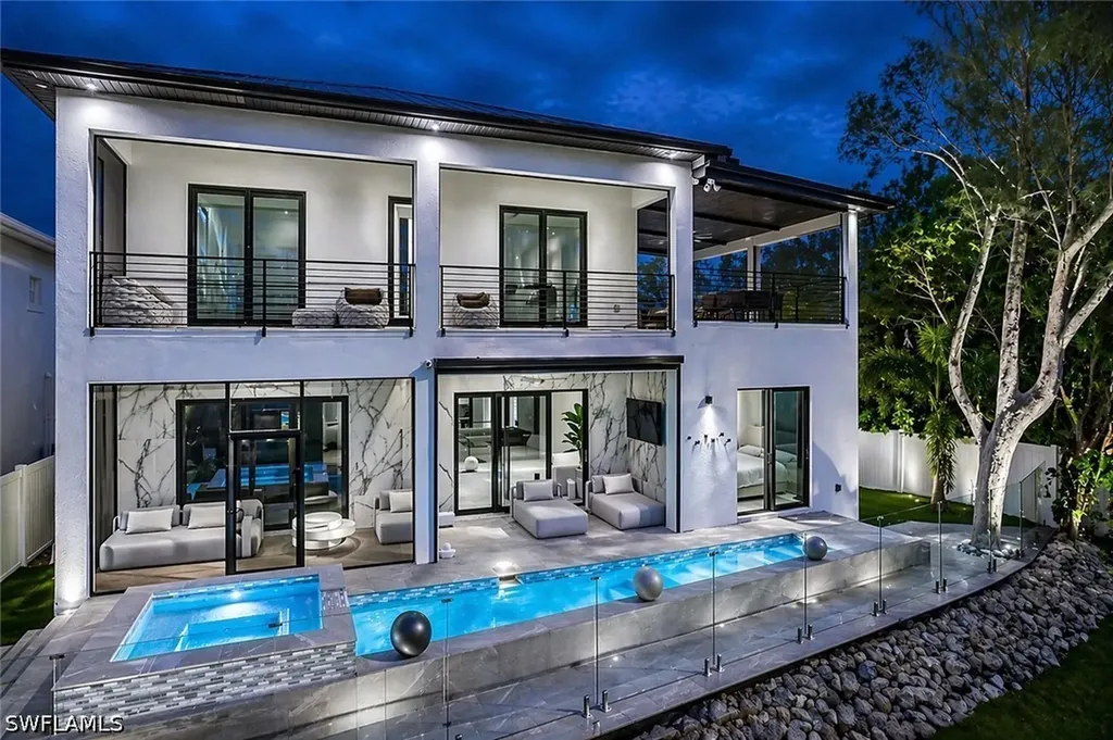 4064 Full Moon Court Naples FL 34112