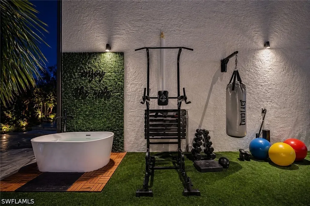 4064 Full Moon Court Naples FL 34112