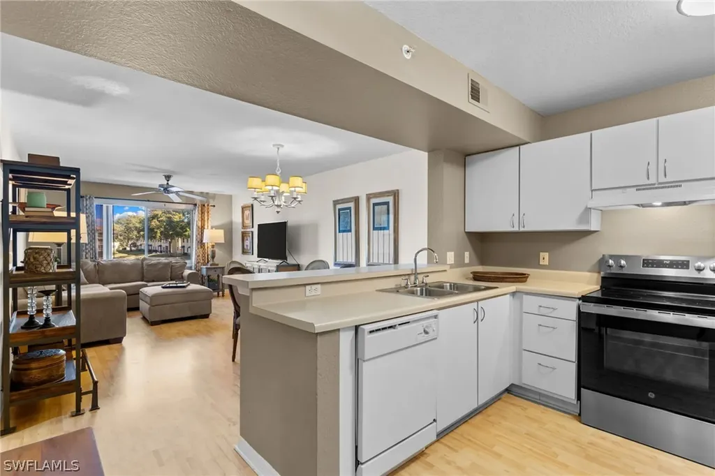 8274 Key Royal Circle Naples FL 34119