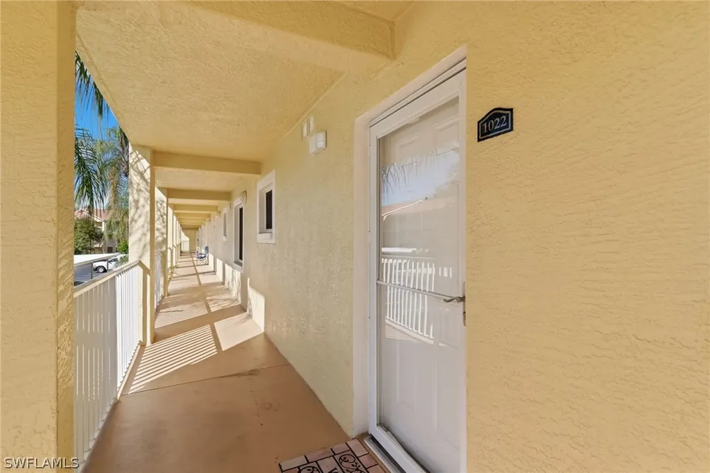 8274 Key Royal Circle Naples FL 34119