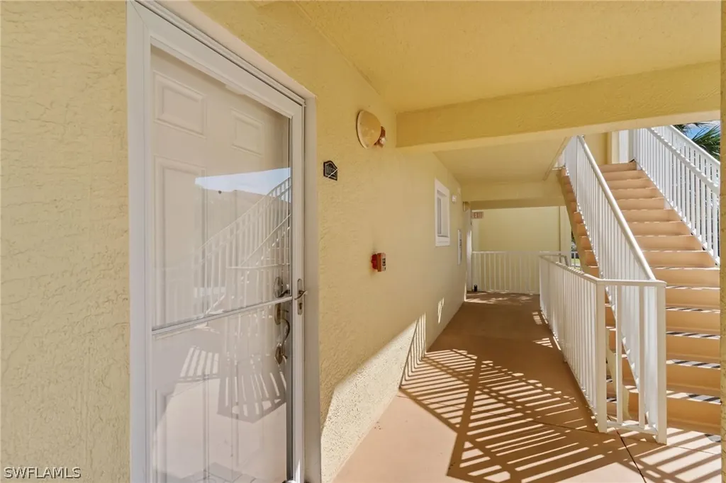 8274 Key Royal Circle Naples FL 34119