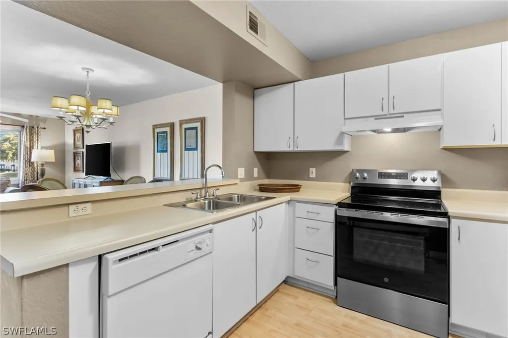 8274 Key Royal Circle Naples FL 34119