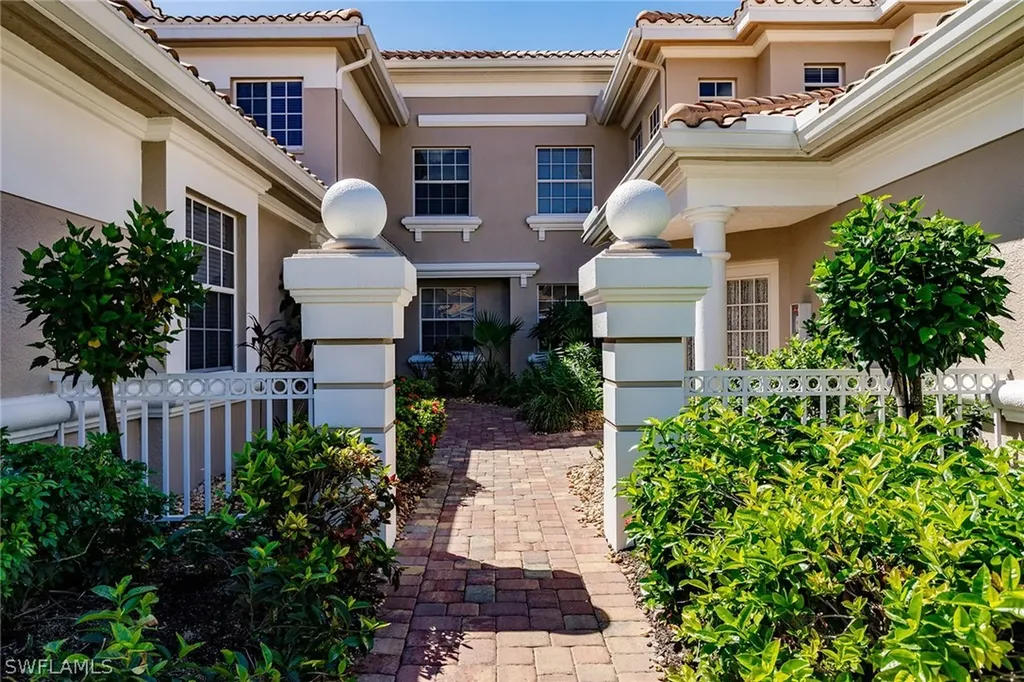 3940 Deer Crossing Court Naples FL 34114