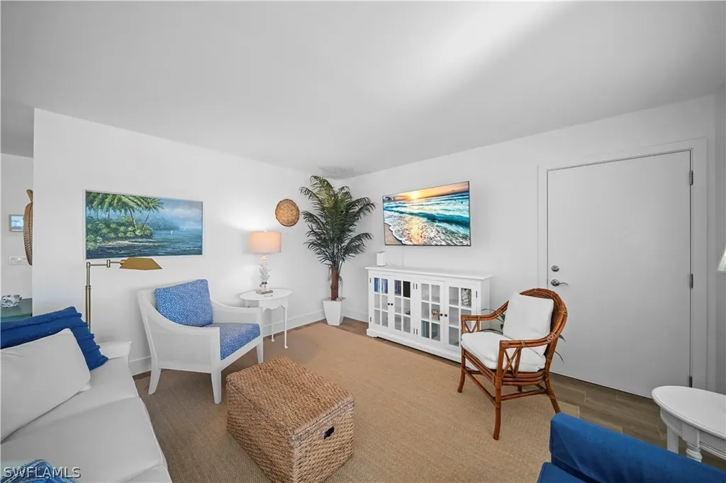 2850 Gulf Shore Boulevard N Naples FL 34103