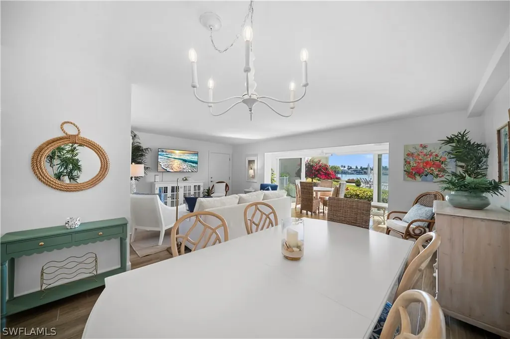 2850 Gulf Shore Boulevard N Naples FL 34103