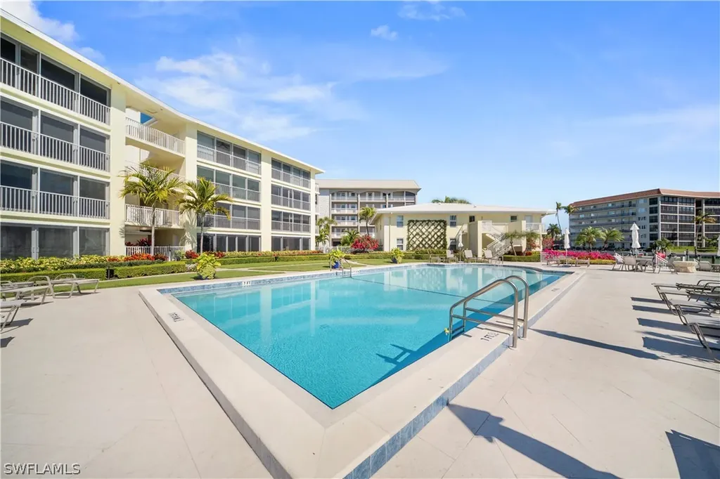2850 Gulf Shore Boulevard N Naples FL 34103