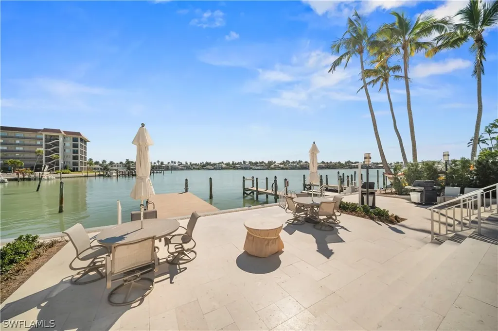 2850 Gulf Shore Boulevard N Naples FL 34103