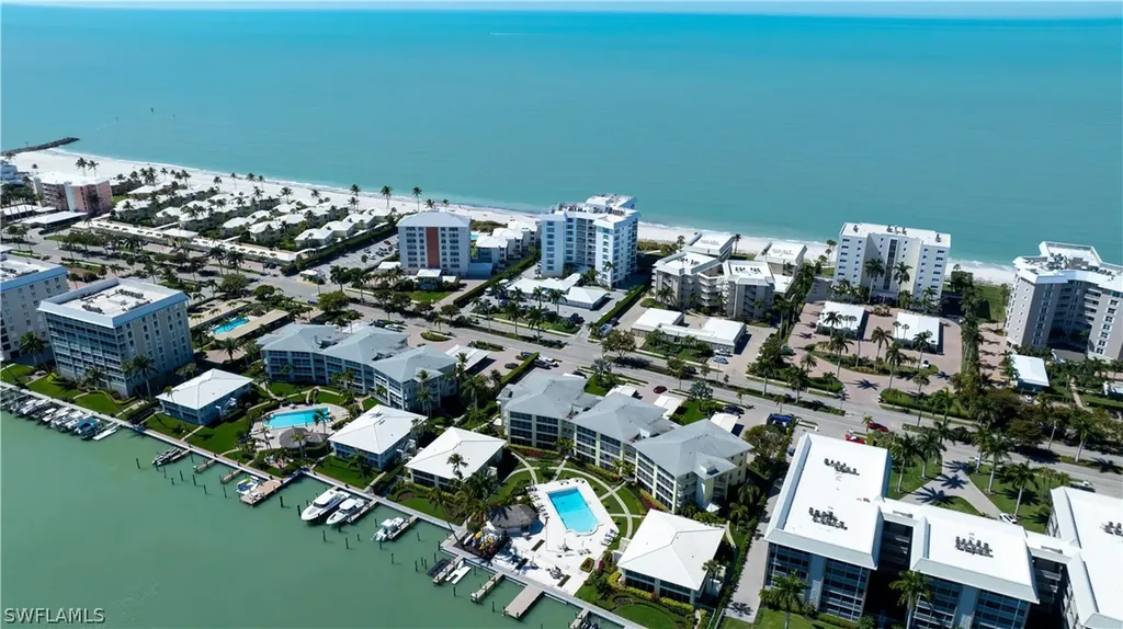 2850 Gulf Shore Boulevard N Naples FL 34103