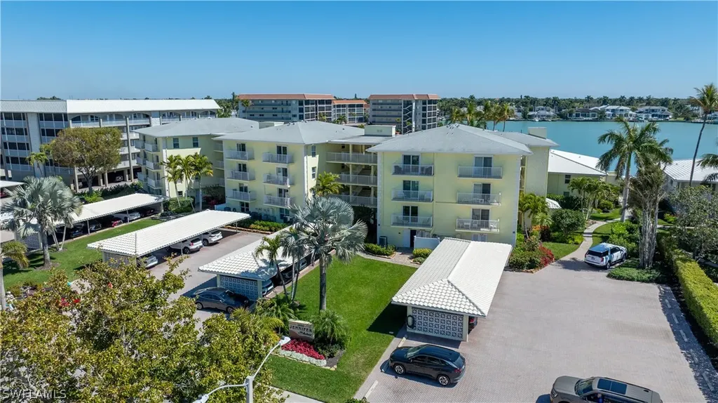 2850 Gulf Shore Boulevard N Naples FL 34103
