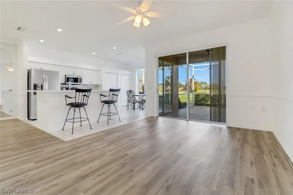 1677 Morning Sun Ln E-22 Naples FL 34119
