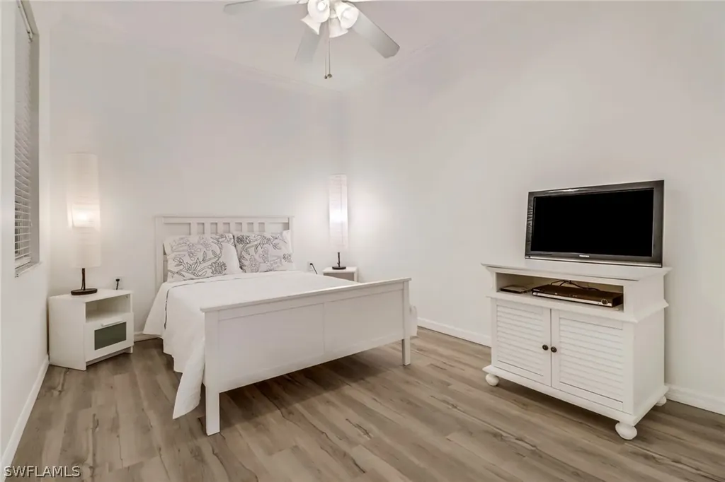 1677 Morning Sun Ln E-22 Naples FL 34119