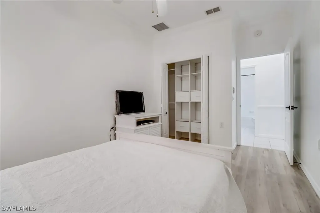 1677 Morning Sun Ln E-22 Naples FL 34119
