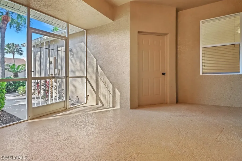 1677 Morning Sun Ln E-22 Naples FL 34119