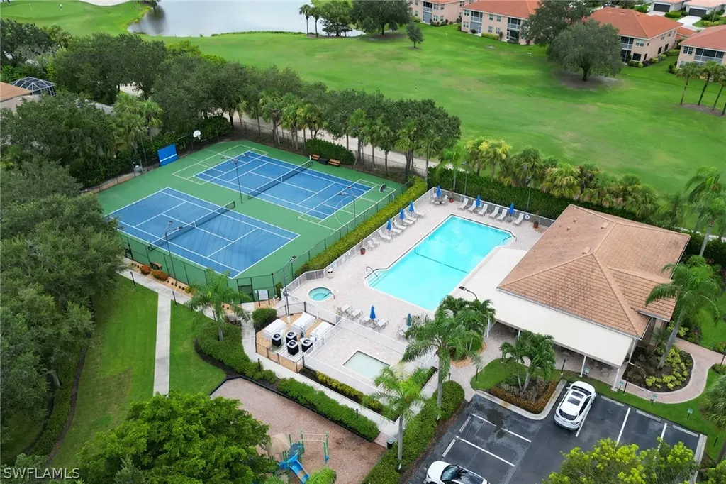 1677 Morning Sun Ln E-22 Naples FL 34119